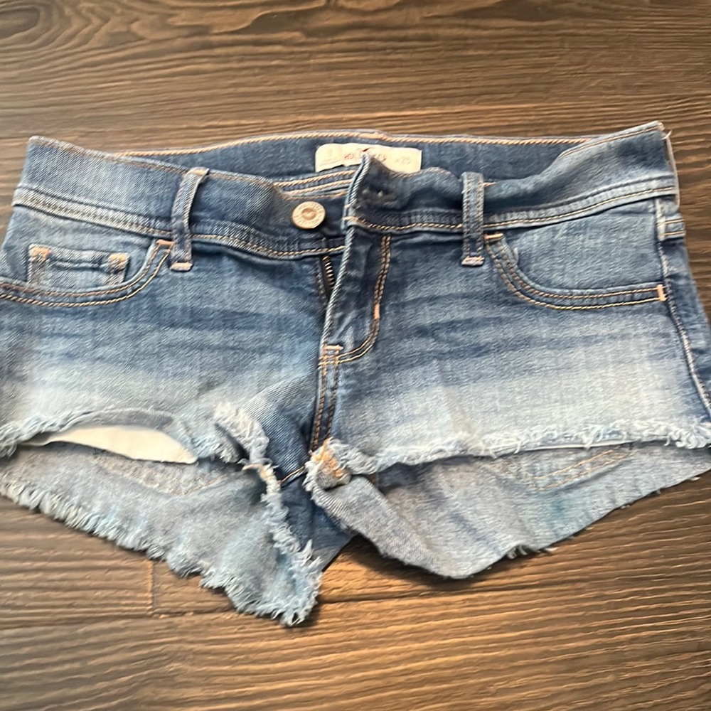 Hollister size 1 denim jean shorts!